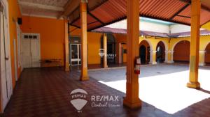 PROPIEDAD CON VALOR HISTÓRICO EN EL CENTRO DE SAN SALVADOR – IDEAL PARA COMERCIO E INVERSIÓN