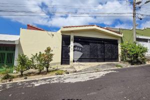 CASA DE UN NIVEL EN VENTA EN RESIDENCIAL BOSQUES DE SANTA TERESA, SANTA TECLA