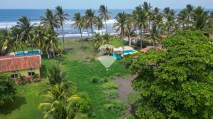 TERRENO FRENTE AL MAR PLAYA EL SUNCITA EN VENTA