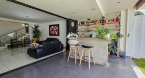 CASA MODERNA EN VENTA  EN NUEVO CUSCTALAN